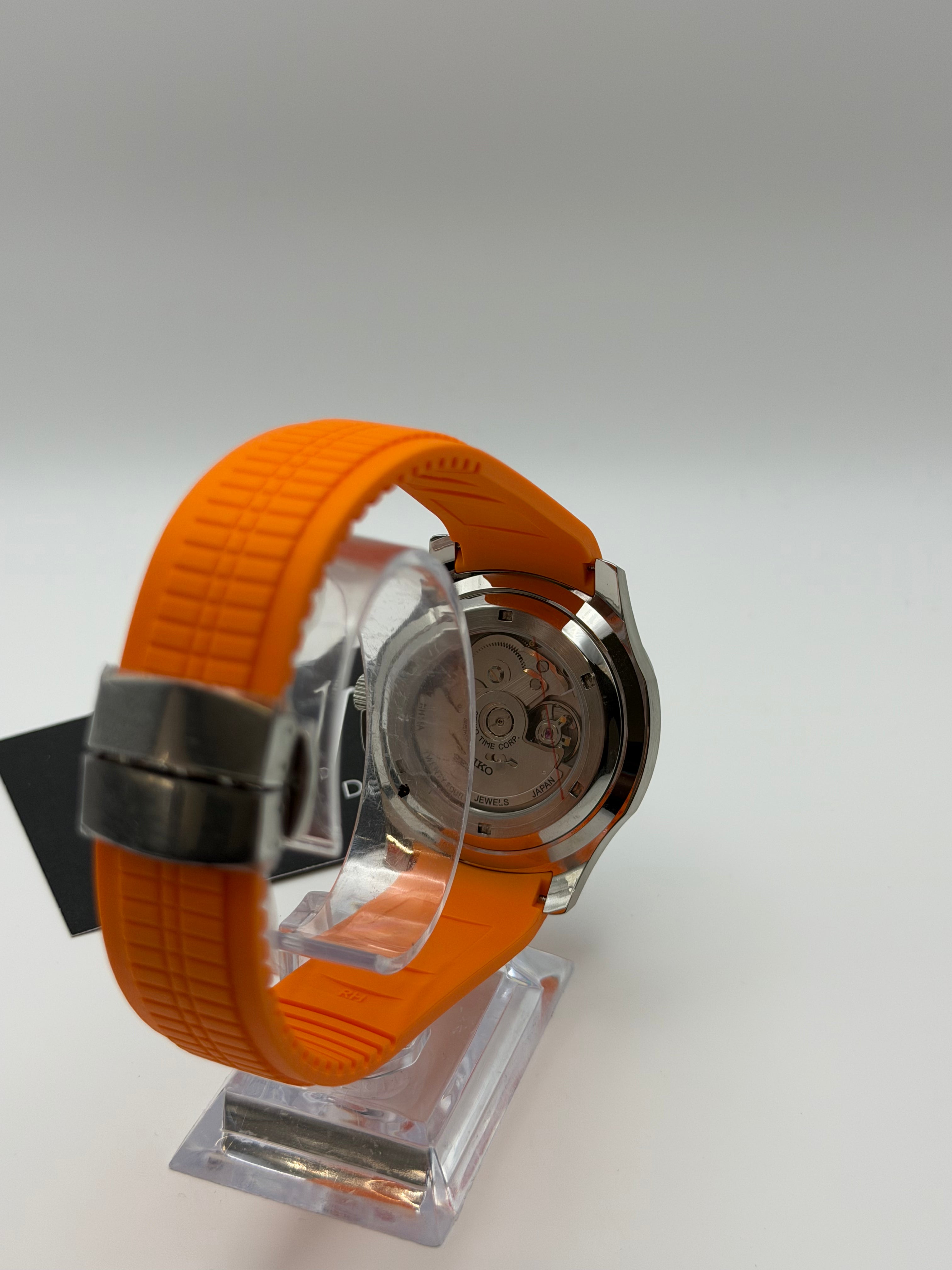 Seikonaut Orange | HW Design