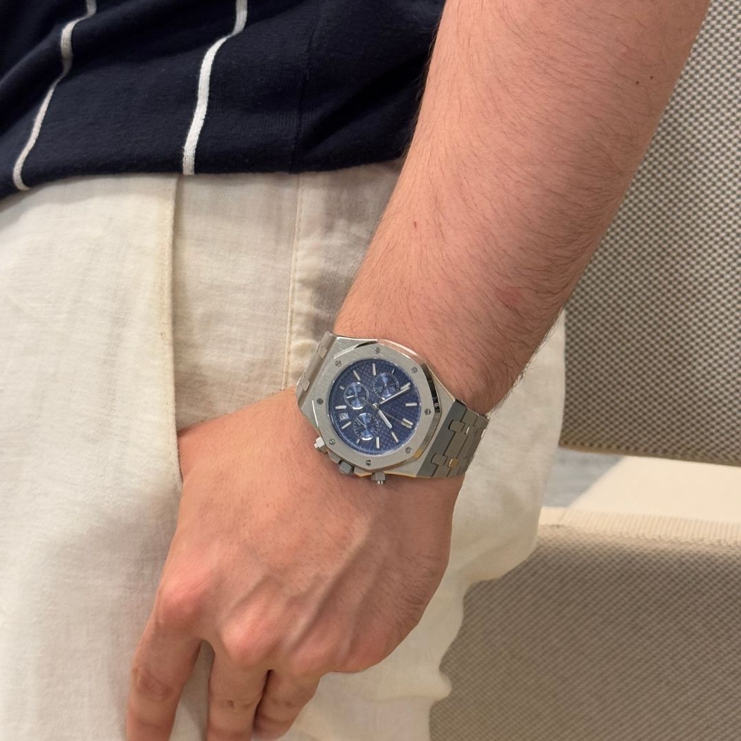 Royal Seikoak Chrono Blue de HW Design, cronógrafo de caja integrada de 41 mm con esfera azul, acero 316L y cristal de zafiro