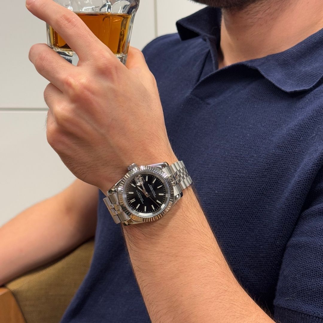 Dateko Black de HW Design, reloj de vestir de 36 o 39 mm con esfera negra, caja de acero 316L y cristal de zafiro