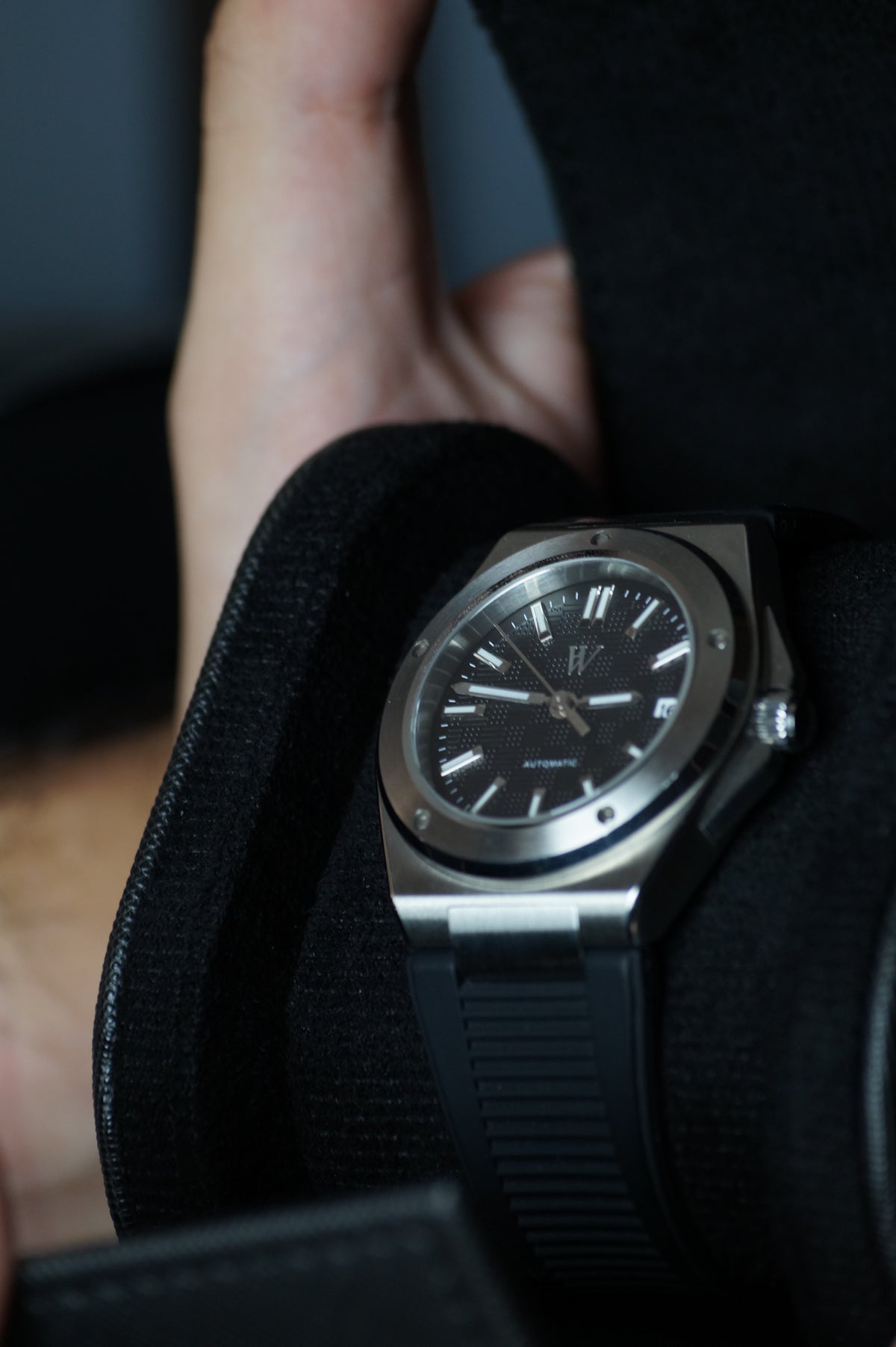 HW Arquitect de HW Design, reloj de vestir con caja integrada de 40 mm, en acero inoxidable y cristal de zafiro