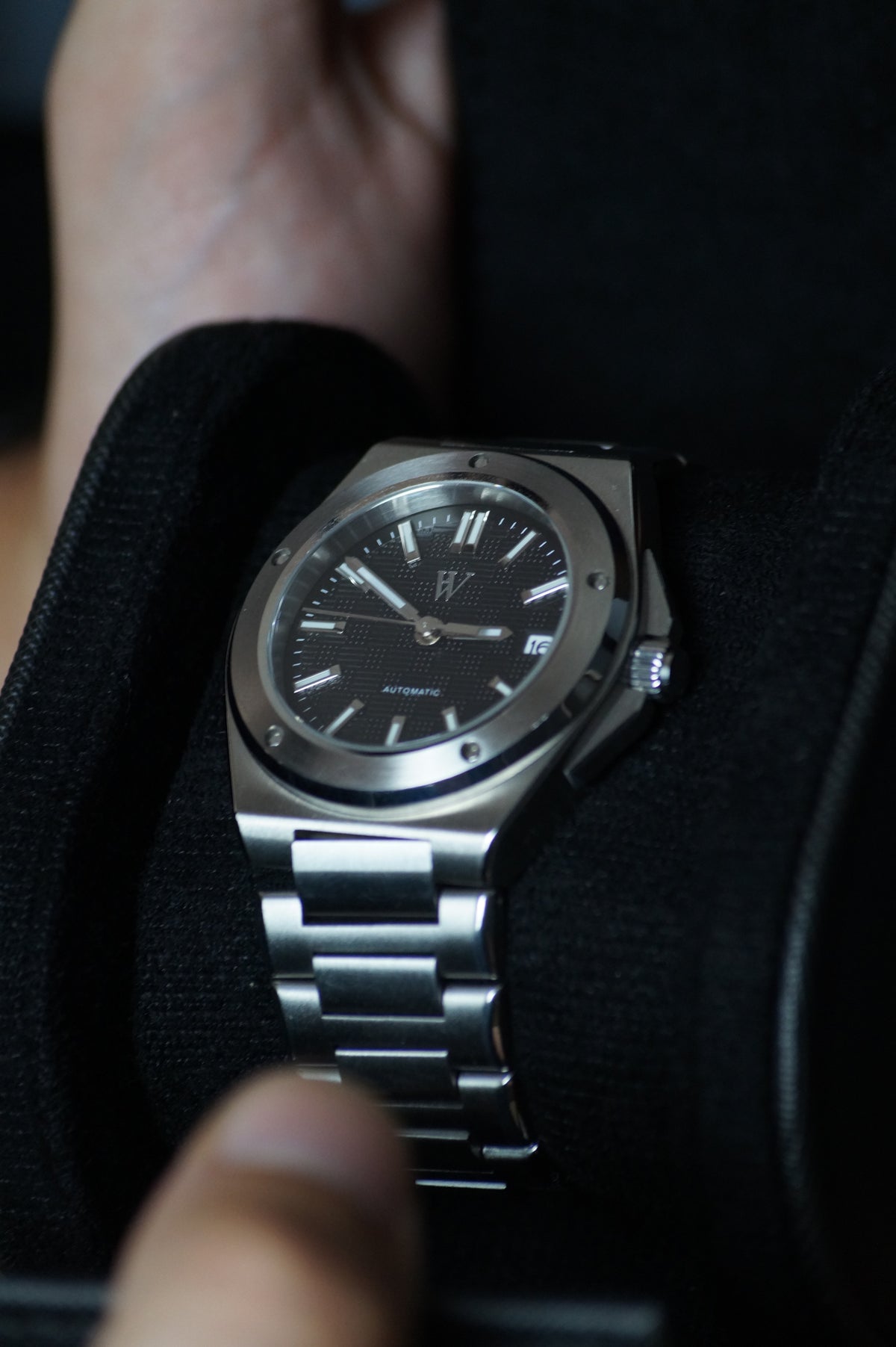 HW Arquitect de HW Design, reloj de vestir con caja integrada de 40 mm, en acero inoxidable y cristal de zafiro