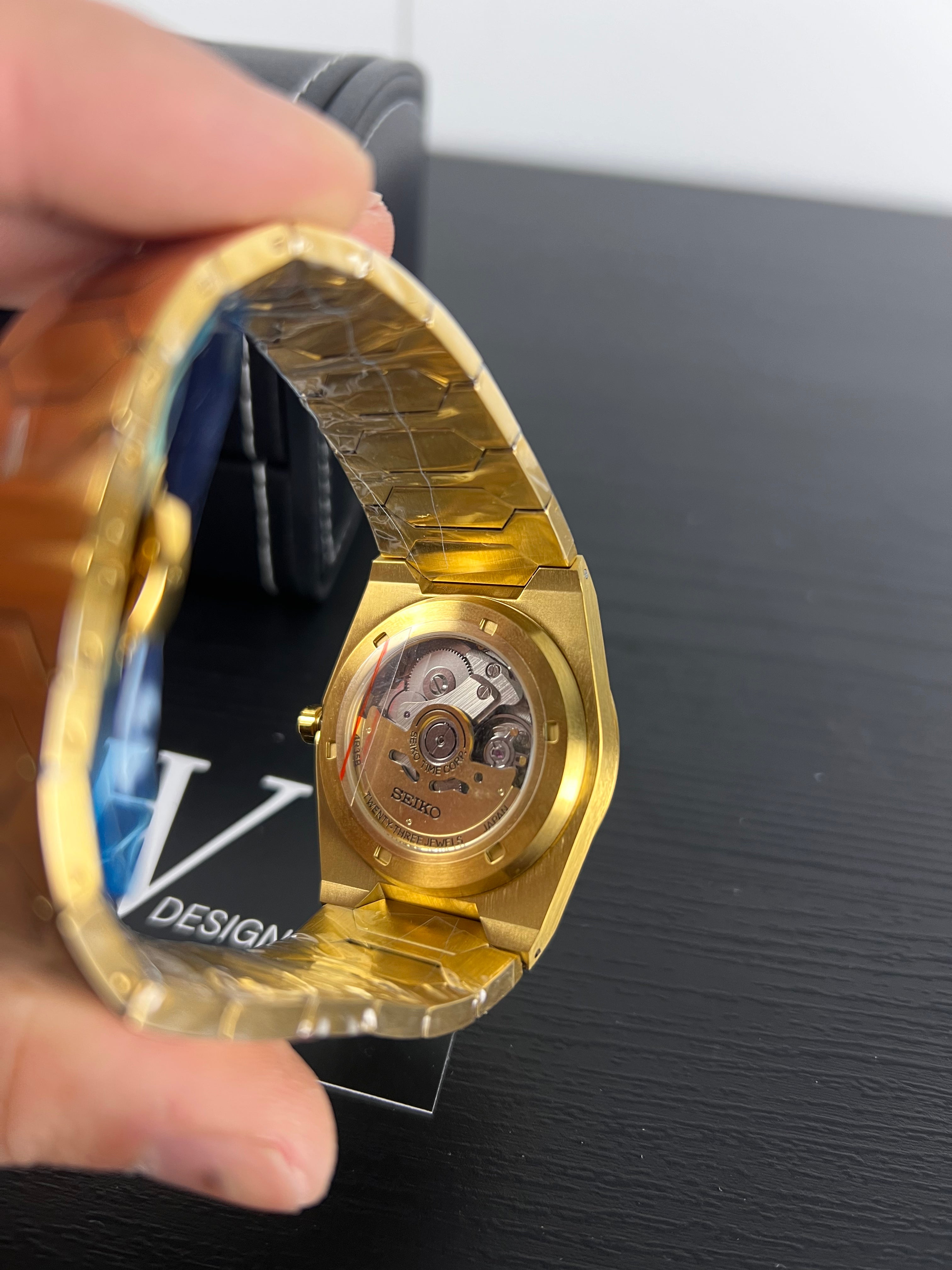 Vacheron Constanteiko 222 | HW Design