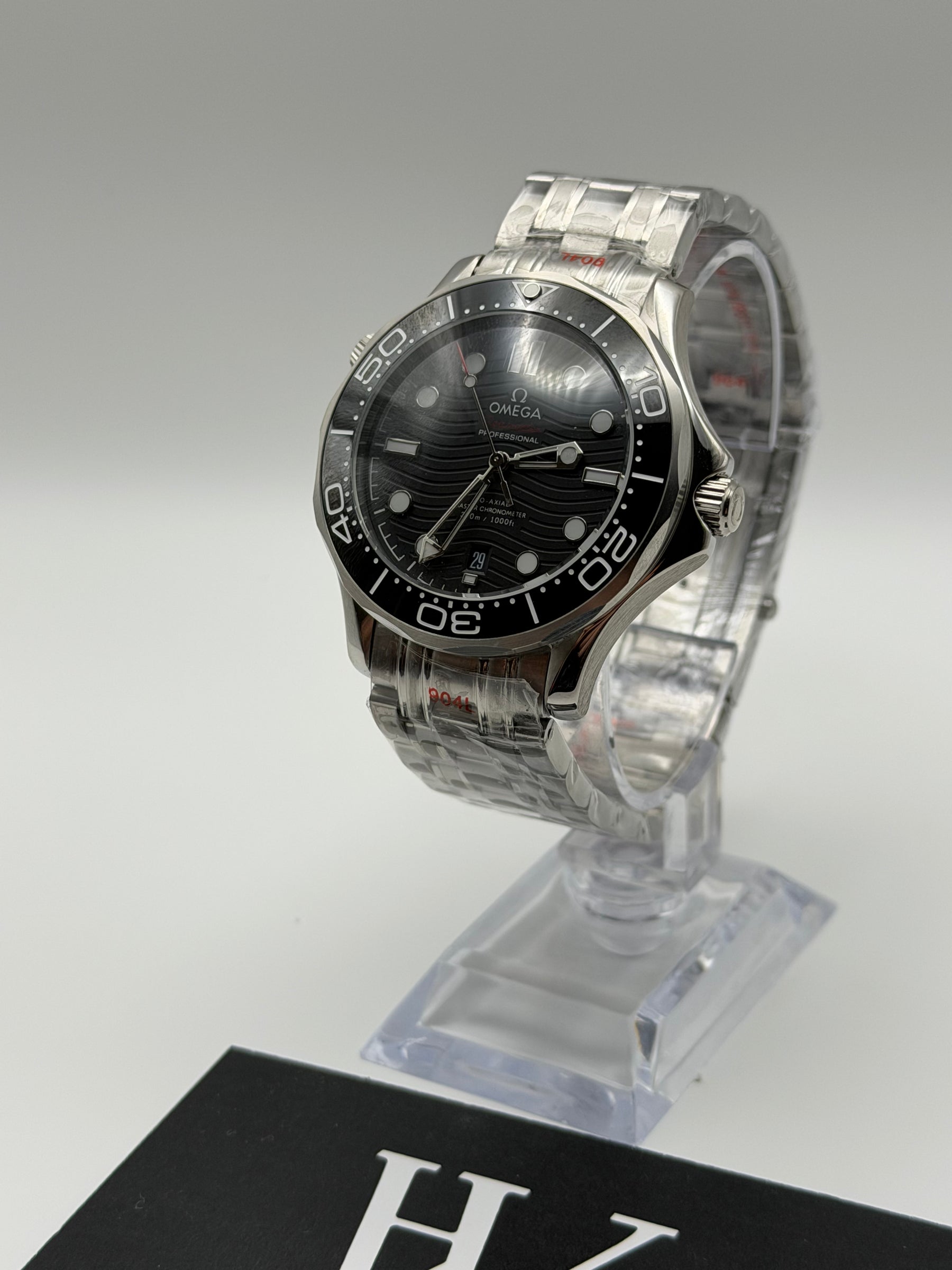 Seikomaster Classic Black de HW Design, reloj diver de 41 mm con esfera negra, caja de acero 316L y cristal de zafiro