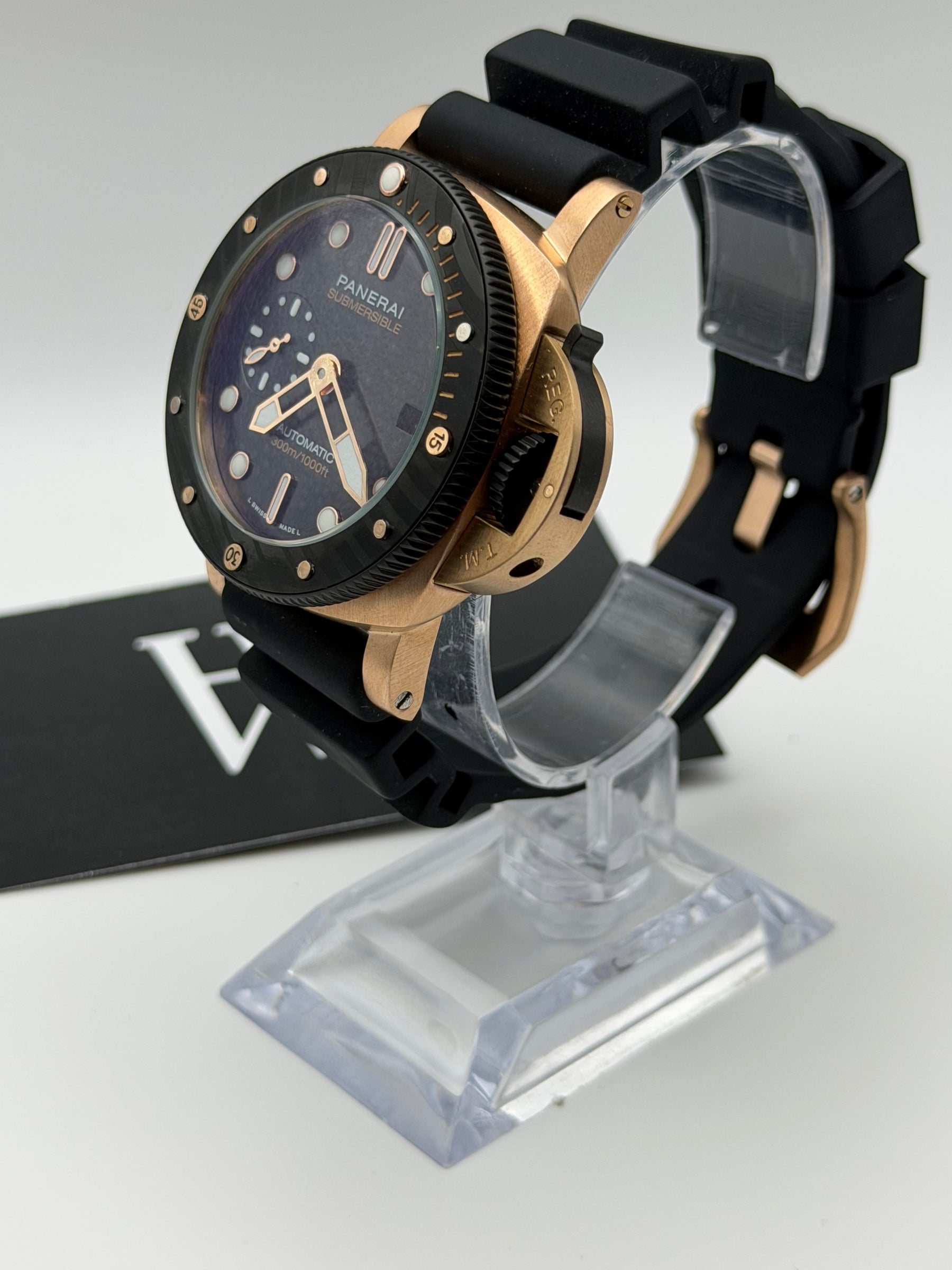 Paneiko Submersible Two tone Black de HW Design, reloj de 40 mm con esfera negra, bicolor en acero y oro, con cristal de zafiro
