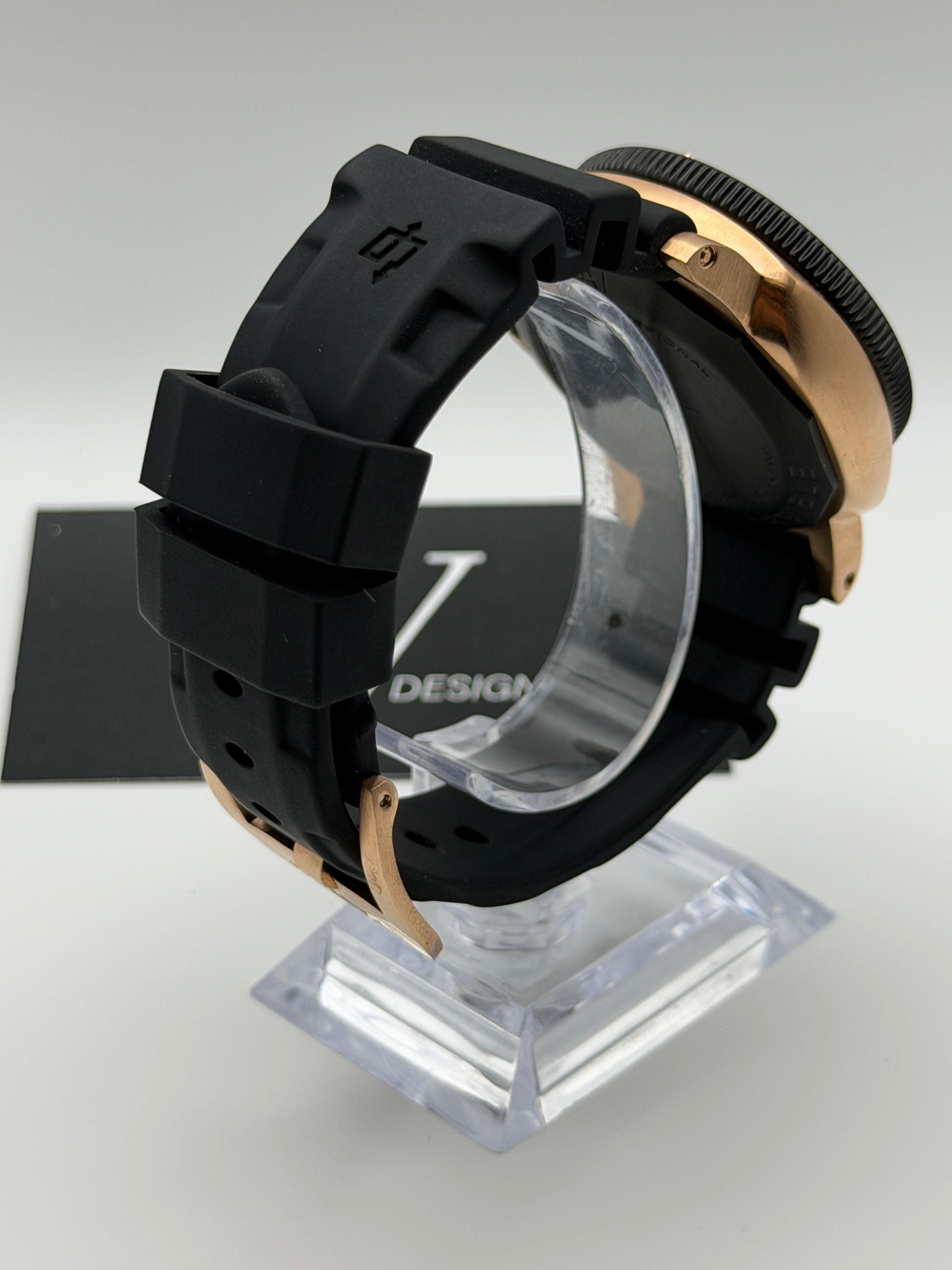 Paneiko Submersible Two tone Black | HW Design