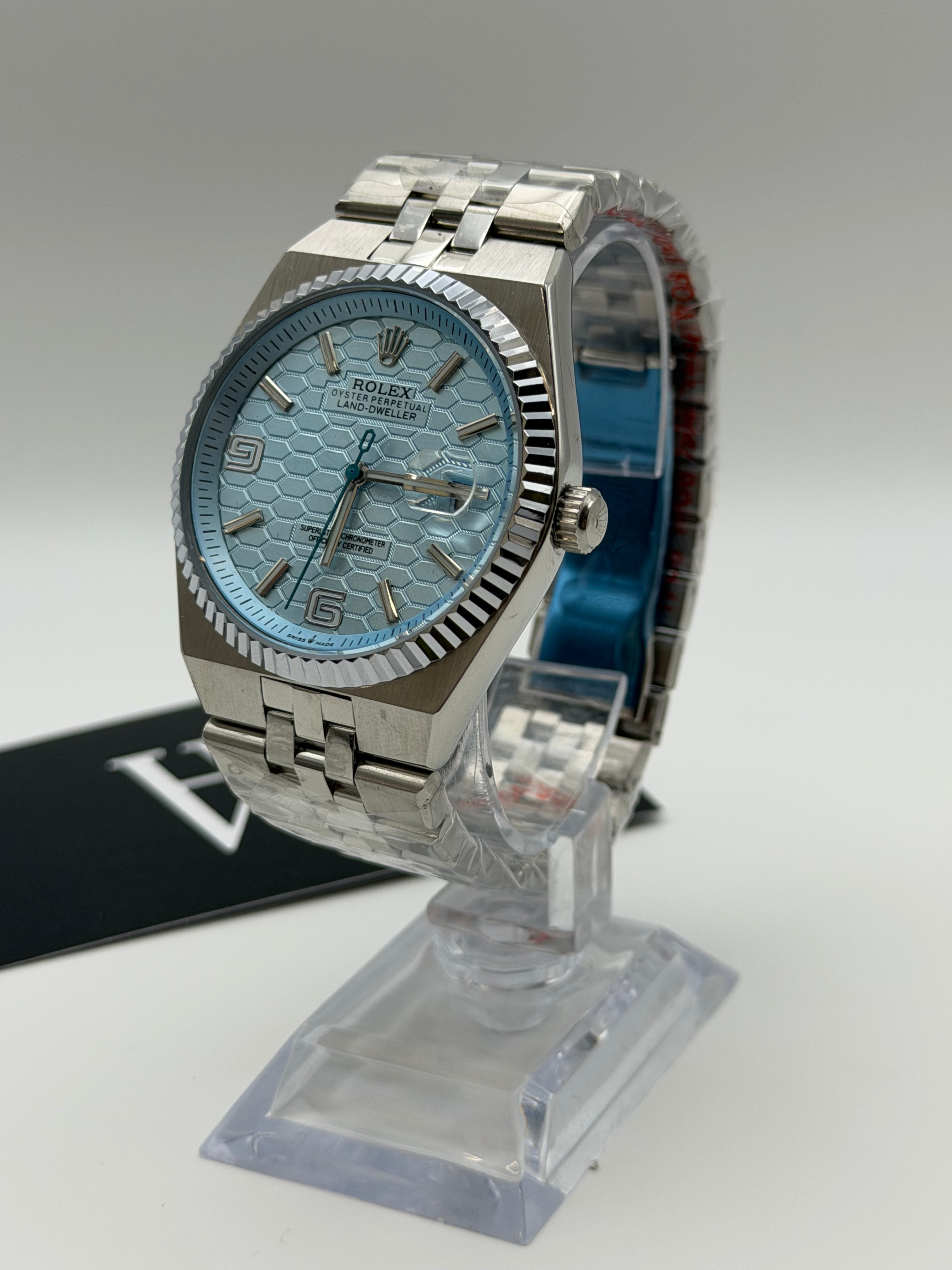 LandDweiko Ice Blue | HW Design